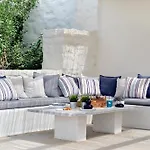 Ξενοδοχείο με διαμερίσματα Stagones Luxury 4*