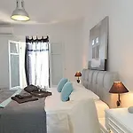 Ξενοδοχείο με διαμερίσματα Stagones Luxury