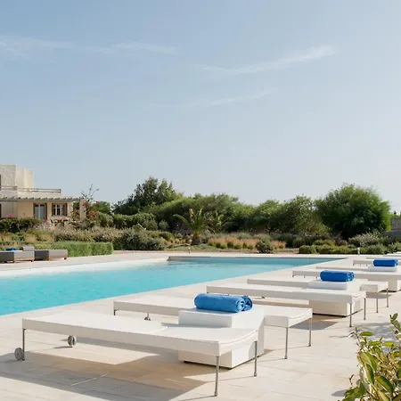 Ξενοδοχείο με διαμερίσματα Stagones Luxury